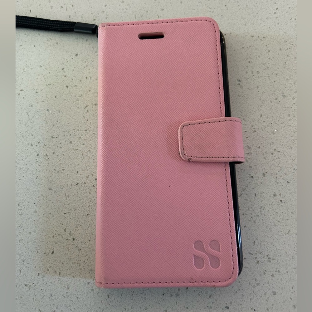 SafeSleeve iPhone Case with Strap. RF radiation protection. For iPhones 8